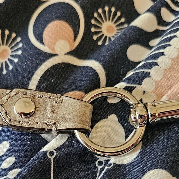 Coach Croc Pattern Metallic Silver Bag - Picture 5 of 13